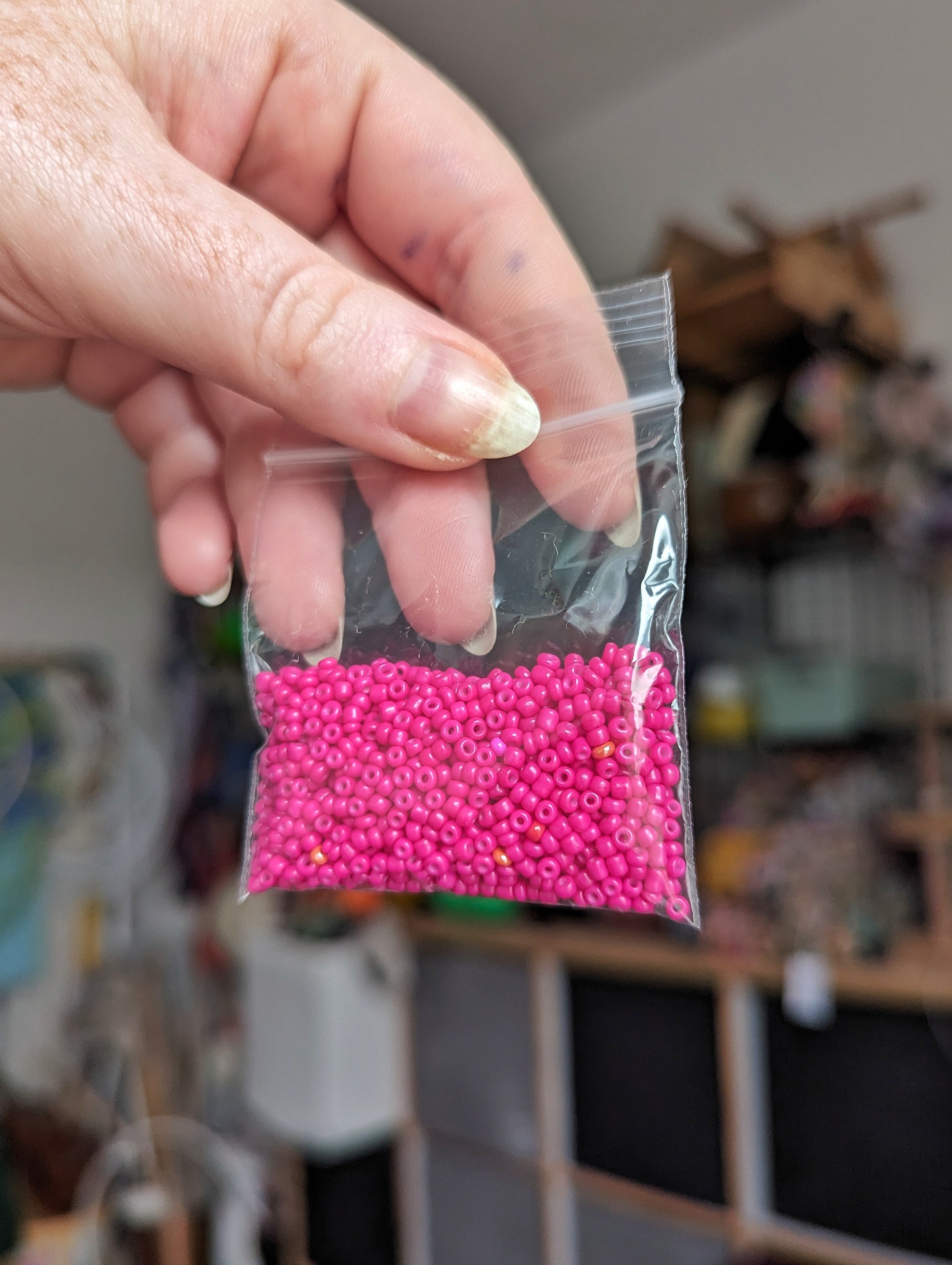 0.7mm Raspberry Ripple Seed Beads